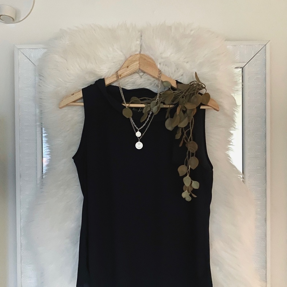 • § Vintage Black Pussybow Necktie Sleeveless Blouse § •